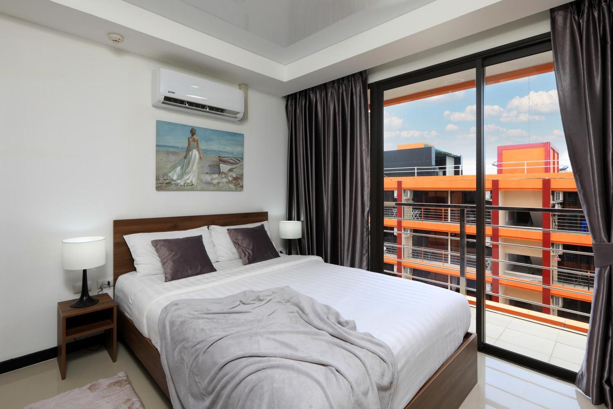 Naiharn Sea By Capital Pro Phuket